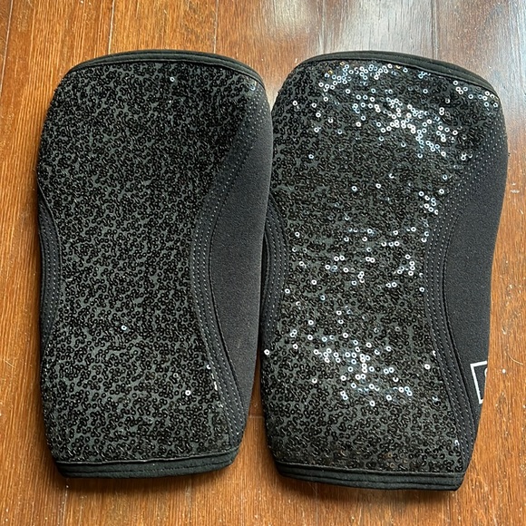 2Pood Other - 2Pood Knee Wrap Sleeve Weightlifting Powerlifting Sequin Black Magic Gym Fitness